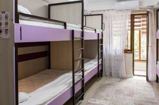 Хостелы Compass Hostel Бишкек Общий номер для женщин с 8 кроватями-3